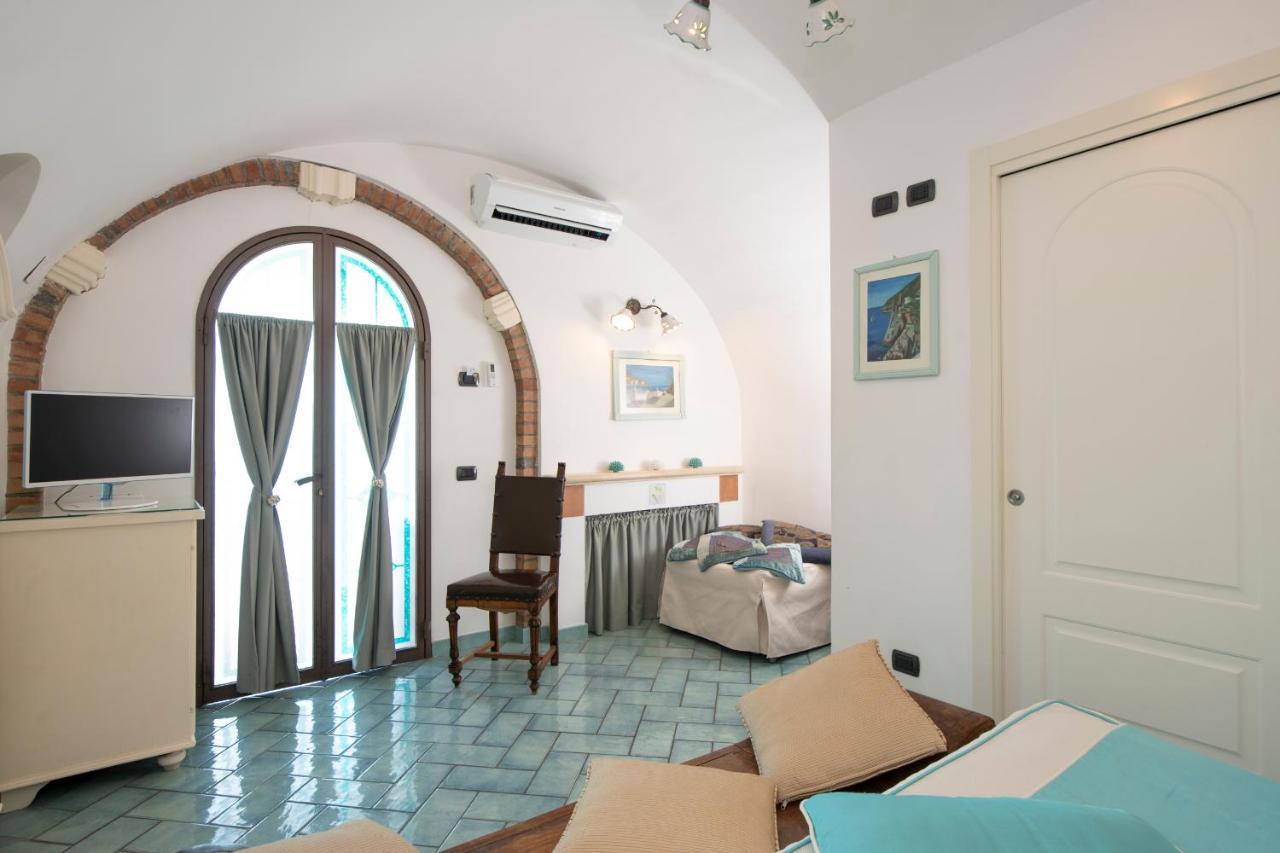 Hotel La Ninfa Amalfi Exterior photo
