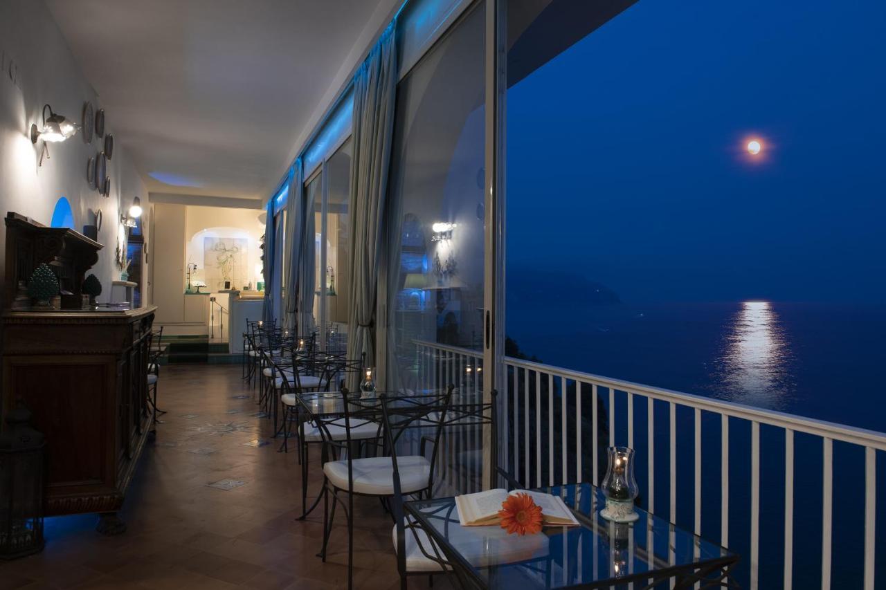 Hotel La Ninfa Amalfi Exterior photo